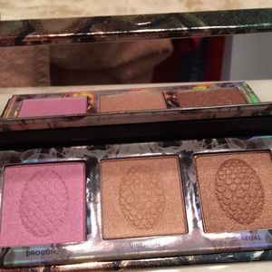 Urban Decay Game of Thrones Highlighter Palette